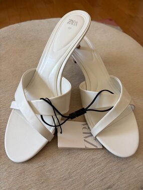 ZARA White Crisscross Mule